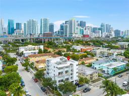 Picture of 498 SW 2Nd St # 2D, Miami, FL 33130