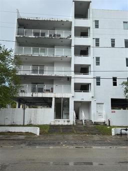 Picture of 498 SW 2Nd St # 2D, Miami, FL 33130