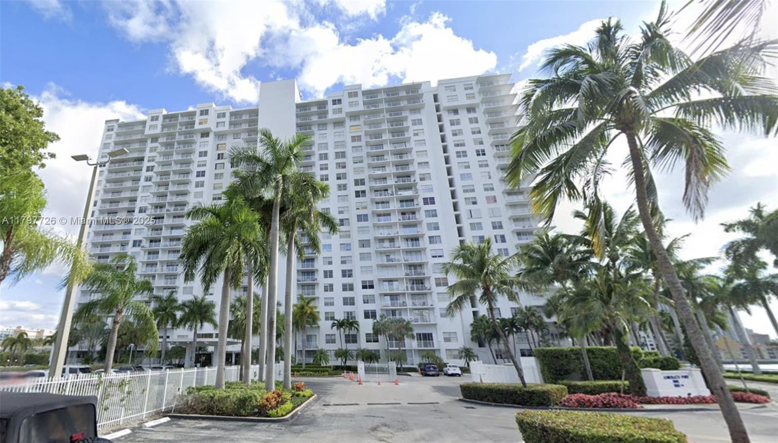 Picture of 2851 NE 183Rd St # 501E, Aventura, FL 33160