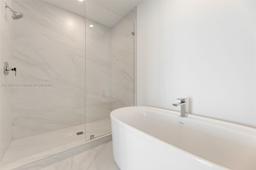 Picture of 17550 Collins Ave # 805, Sunny Isles Beach, FL 33160