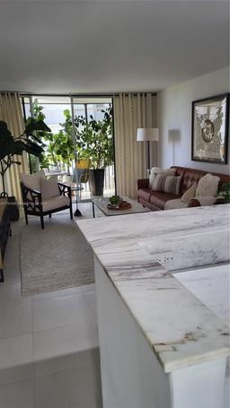 Picture of 3475 E Country Club Dr # 614, Aventura, FL 33180