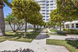 Picture of 4747 Collins Ave, Miami Beach, FL 33140