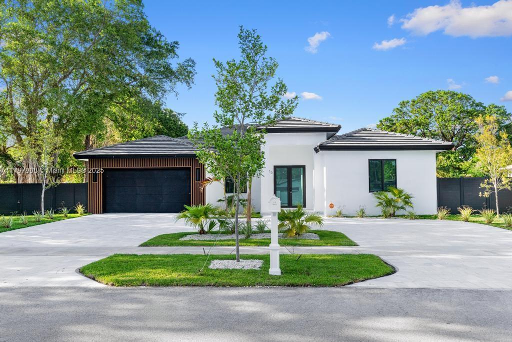 Picture of 12755 SW 193Rd Ter, Miami, FL 33177