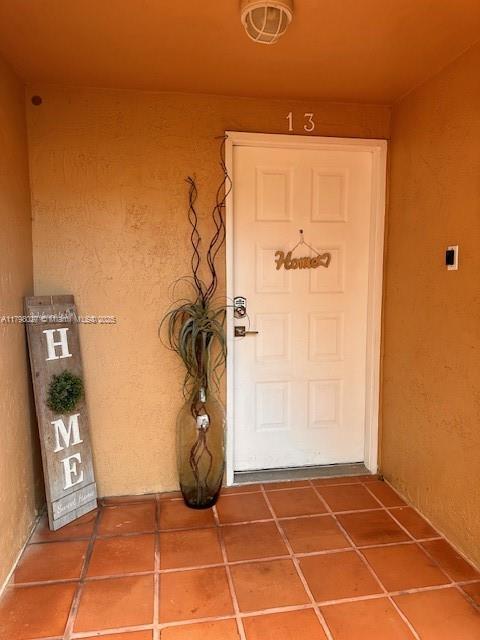 Picture of 14325 SW 57Th Ln # 13, Miami, FL 33183