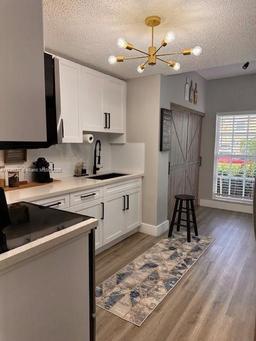 Picture of 14325 SW 57Th Ln # 13, Miami, FL 33183