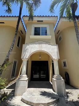 Picture of 3185 Washington St, Miami, FL 33133
