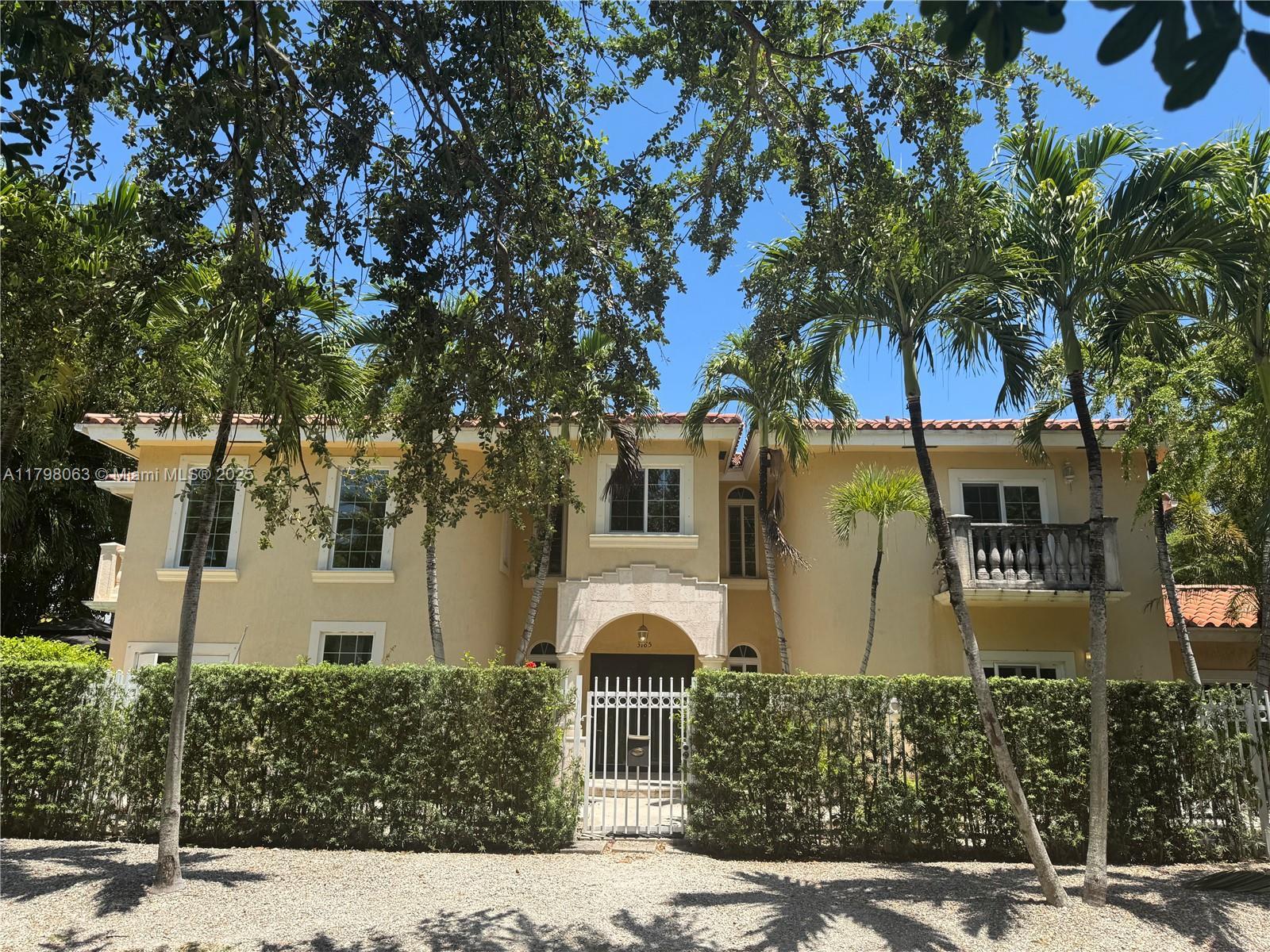 Picture of 3185 Washington St, Miami, FL 33133