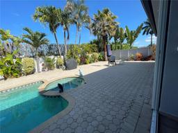 Picture of 15957 NW 77Th Pl, Miami Lakes, FL 33016