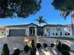Picture of 15957 NW 77Th Pl, Miami Lakes, FL 33016