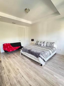 Picture of 5200 NW 83Rd Ct, Doral, FL 33166