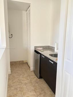 Picture of 5200 NW 83Rd Ct, Doral, FL 33166