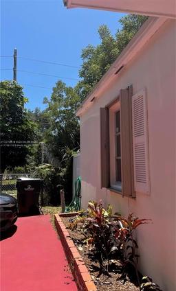 Picture of 6530 SW 58Th Ave, South Miami, FL 33143