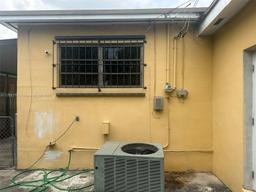 Picture of 4465 E 8Th Ln, Hialeah, FL 33013