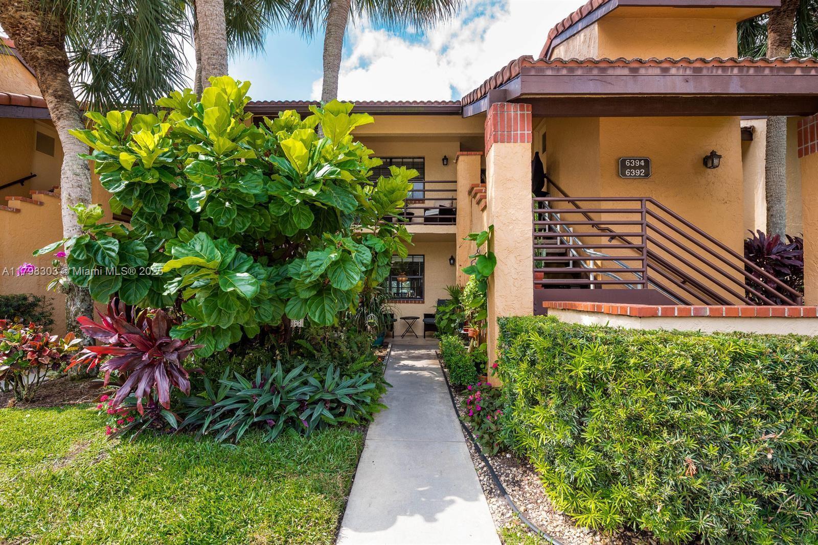Picture of 6392 Aspen Glen Cir # 1, Boynton Beach, FL 33437