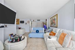 Picture of 17021 N Bay Rd # 727, Sunny Isles Beach, FL 33160