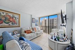 Picture of 17021 N Bay Rd # 727, Sunny Isles Beach, FL 33160