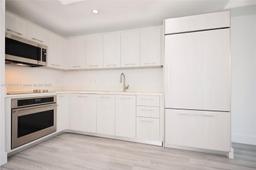 Picture of 45 SW 9Th St # 1504, Miami, FL 33130