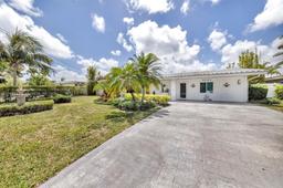 Picture of 4221 NE 16Th Ave, Oakland Park, FL 33334