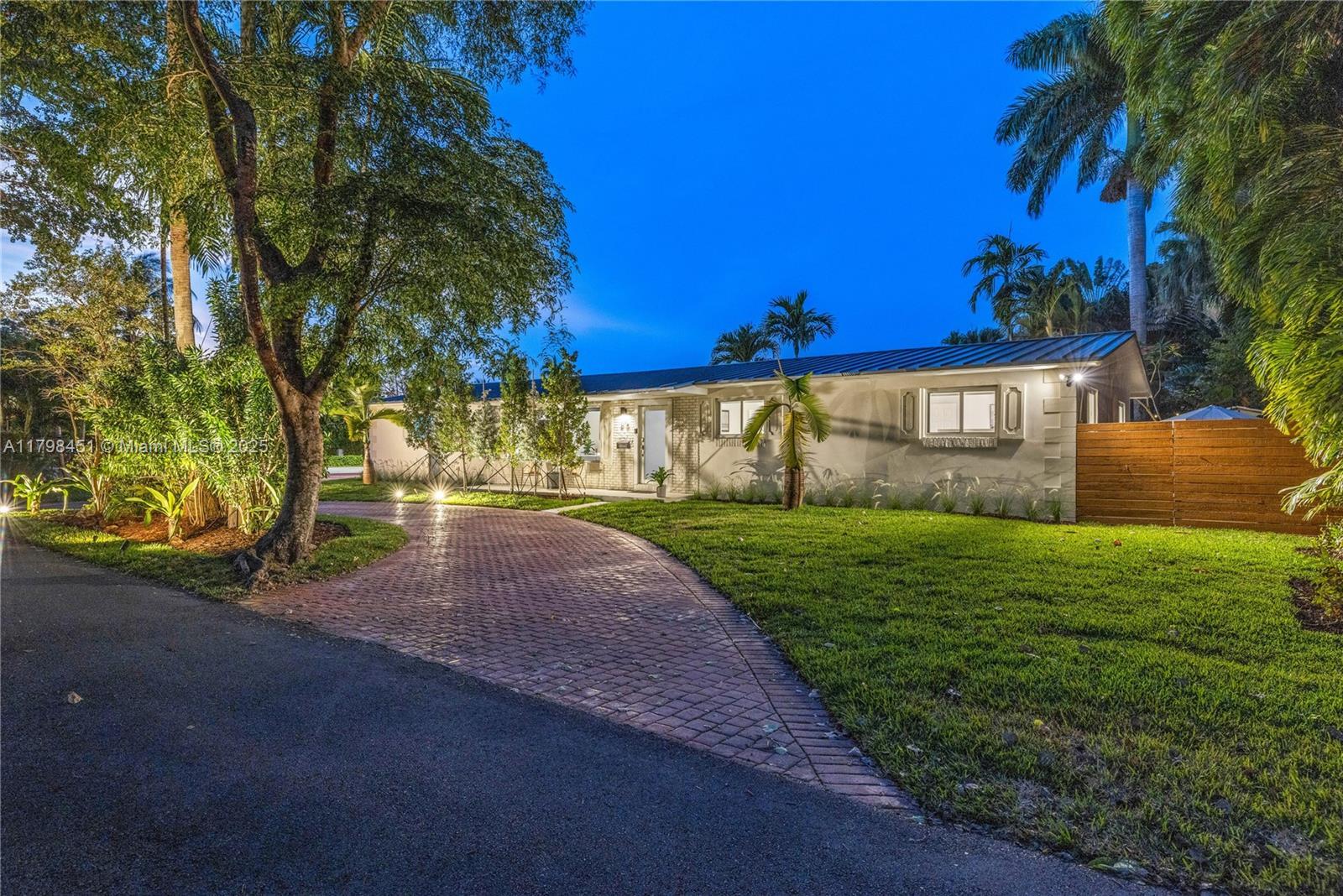 Picture of 615 NE 115Th St, Biscayne Park, FL 33161