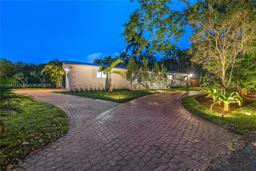 Picture of 615 NE 115Th St, Biscayne Park, FL 33161