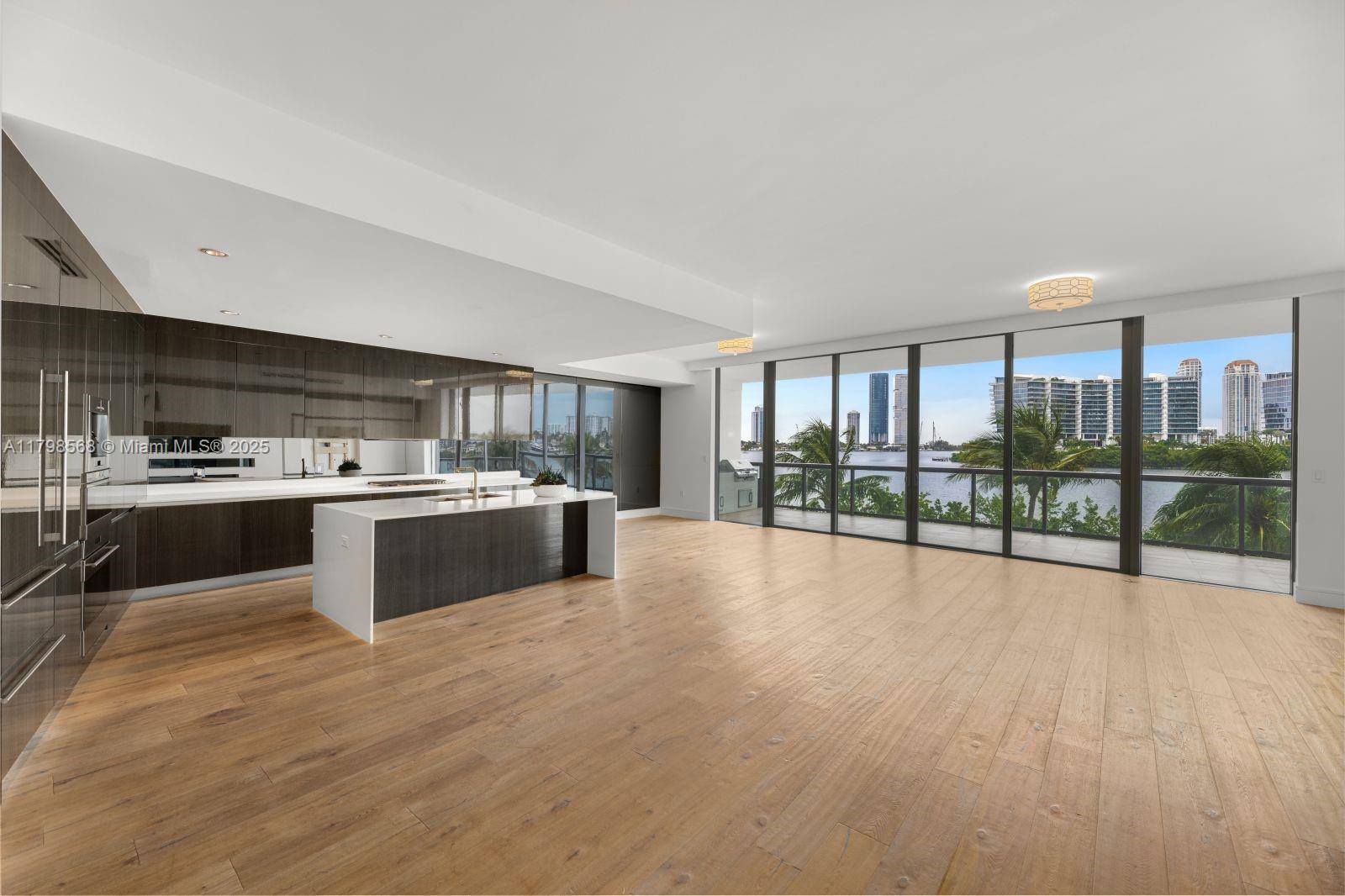 Picture of 3300 NE 188Th St # 217, Aventura, FL 33180