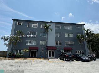 Picture of 1060 Crystal Lake Dr # 404, Deerfield Beach, FL 33064