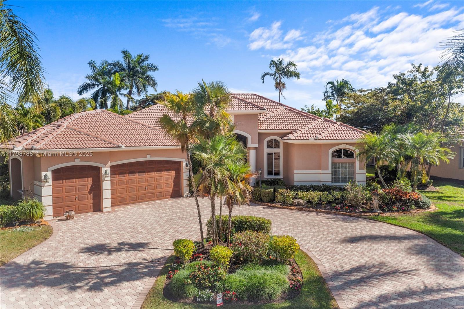 Picture of 8100 Muirhead Cir, Boynton Beach, FL 33472