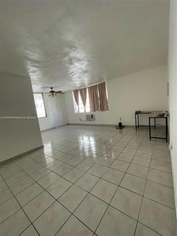 Picture of 441 Collins Ave # 24, Miami Beach, FL 33139