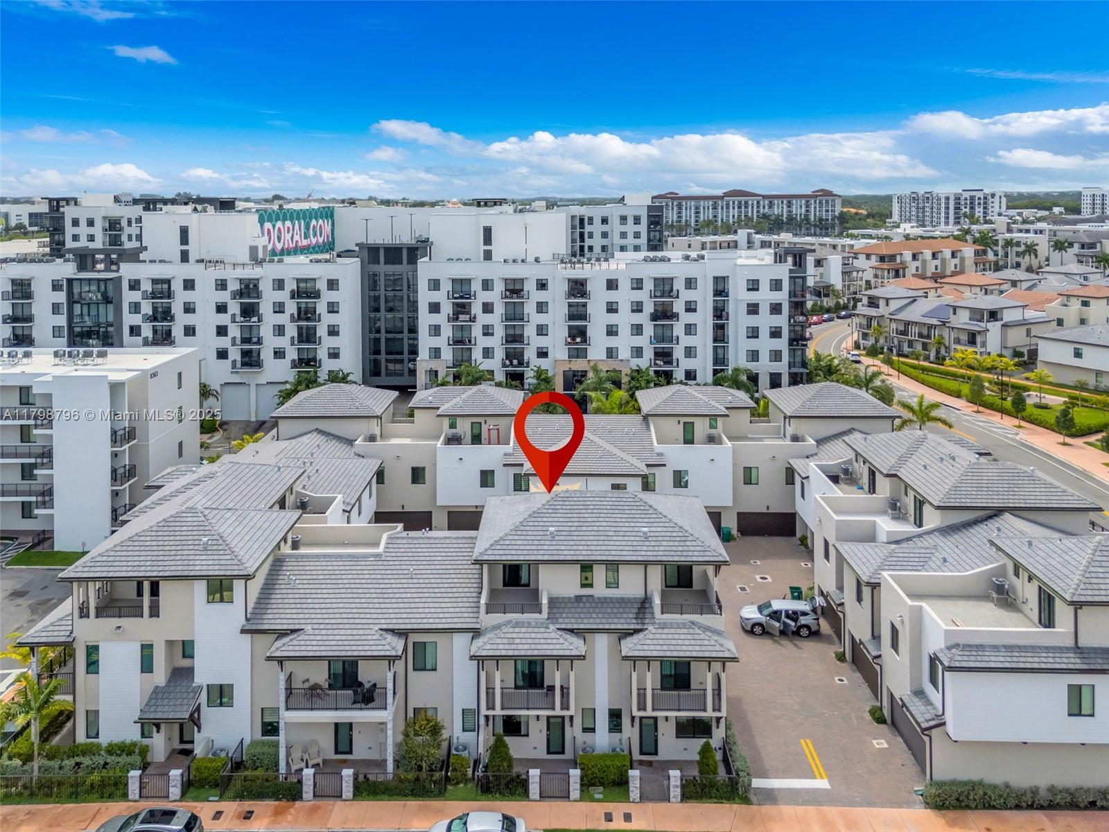 Picture of 4233 NW 83Rd Path, Doral, FL 33166