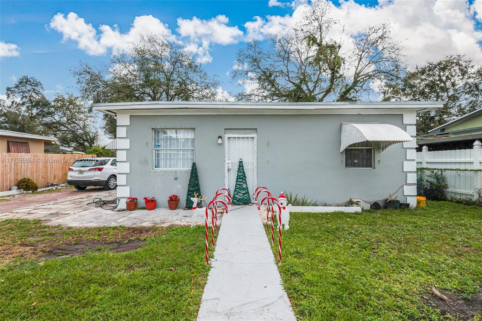 Picture of 2021 NW 84Th St, Miami, FL 33147