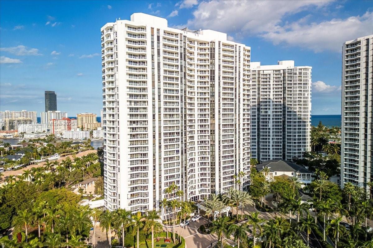 Picture of 21205 Yacht Club Dr # 308, Aventura, FL 33180