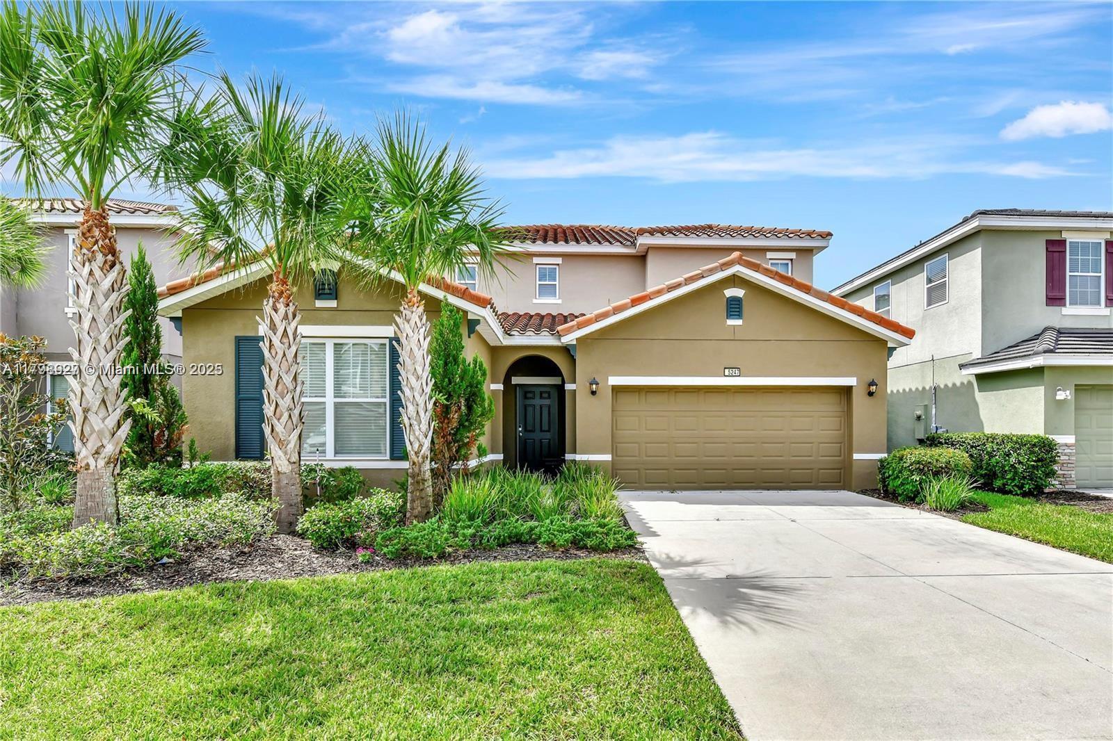 Picture of 5247 Wildwood Way, Davenport, FL 33837