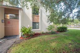 Picture of 10945 SW 113Th Pl # 1B, Miami, FL 33176