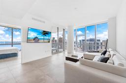 Picture of 851 NE 1St Ave # 4011, Miami, FL 33132