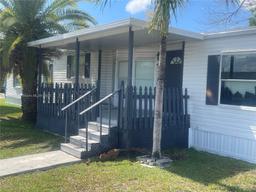 Picture of 19800 SW 180Th Ave Unit 454, Miami, FL 33187