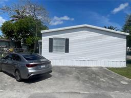 Picture of 19800 SW 180Th Ave Unit 454, Miami, FL 33187