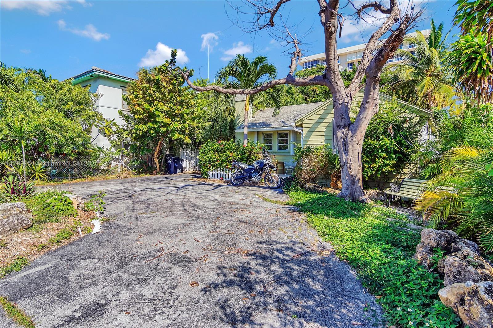 Picture of 8919 Harding Ave, Surfside, FL 33154