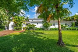 Picture of 725 Vilabella Ave, Coral Gables, FL 33146