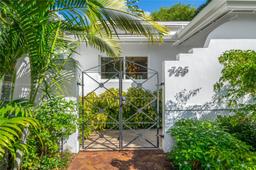 Picture of 725 Vilabella Ave, Coral Gables, FL 33146