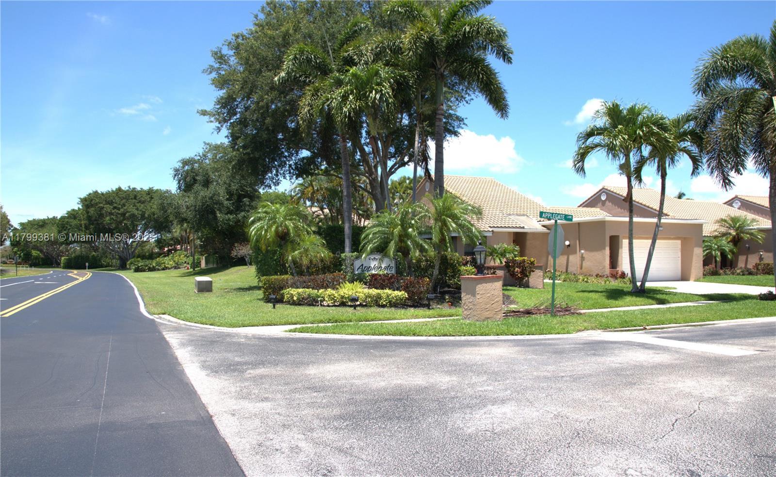 Picture of 11210 Applegate Cir # 11210, Boynton Beach, FL 33437