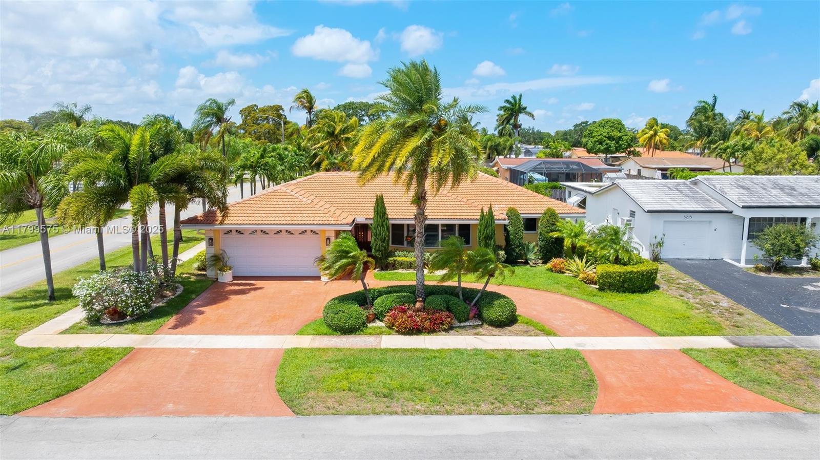 Picture of 5221 Roosevelt St, Hollywood, FL 33021