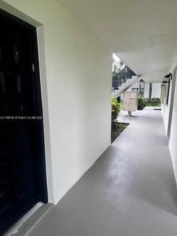 Picture of 9920 NW 68Th Pl # 103, Tamarac, FL 33321
