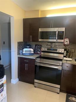 Picture of 6001 N Falls Cir Dr # 101, Lauderhill, FL 33319
