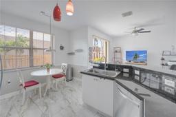 Picture of 11324 NW 74Th Ter, Doral, FL 33178