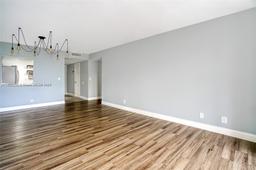 Picture of 400 Leslie Dr # 427, Hallandale Beach, FL 33009