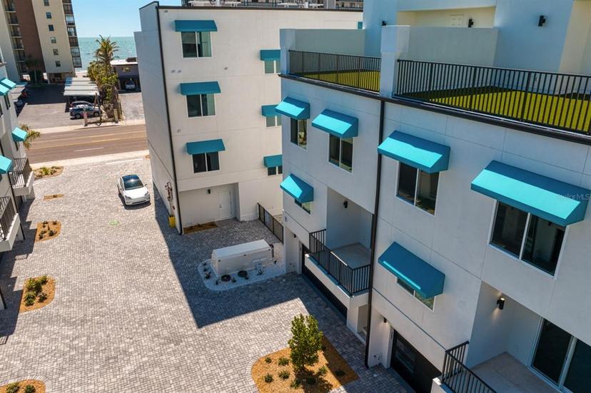 Picture of 15405 Gulf Boulevard Unit B1, Madeira Beach FL 33708