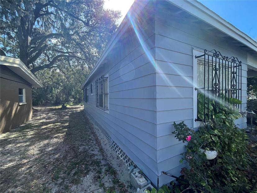Picture of 323 Dorsett Avenue, Lake Wales FL 33853