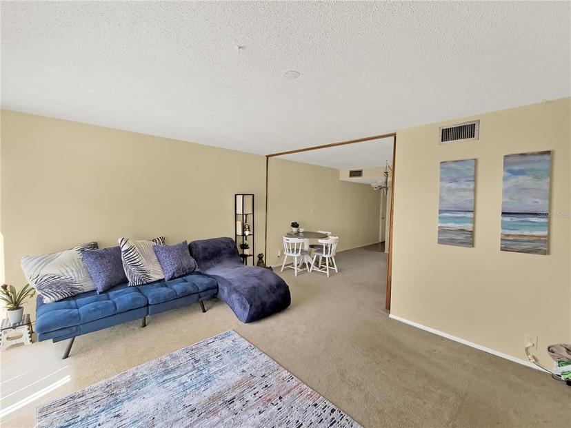 Picture of 2763 Woodgate Lane Unit 307, Sarasota FL 34231