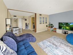Picture of 2763 Woodgate Lane Unit 307, Sarasota, FL 34231