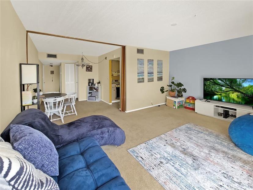 Picture of 2763 Woodgate Lane Unit 307, Sarasota FL 34231